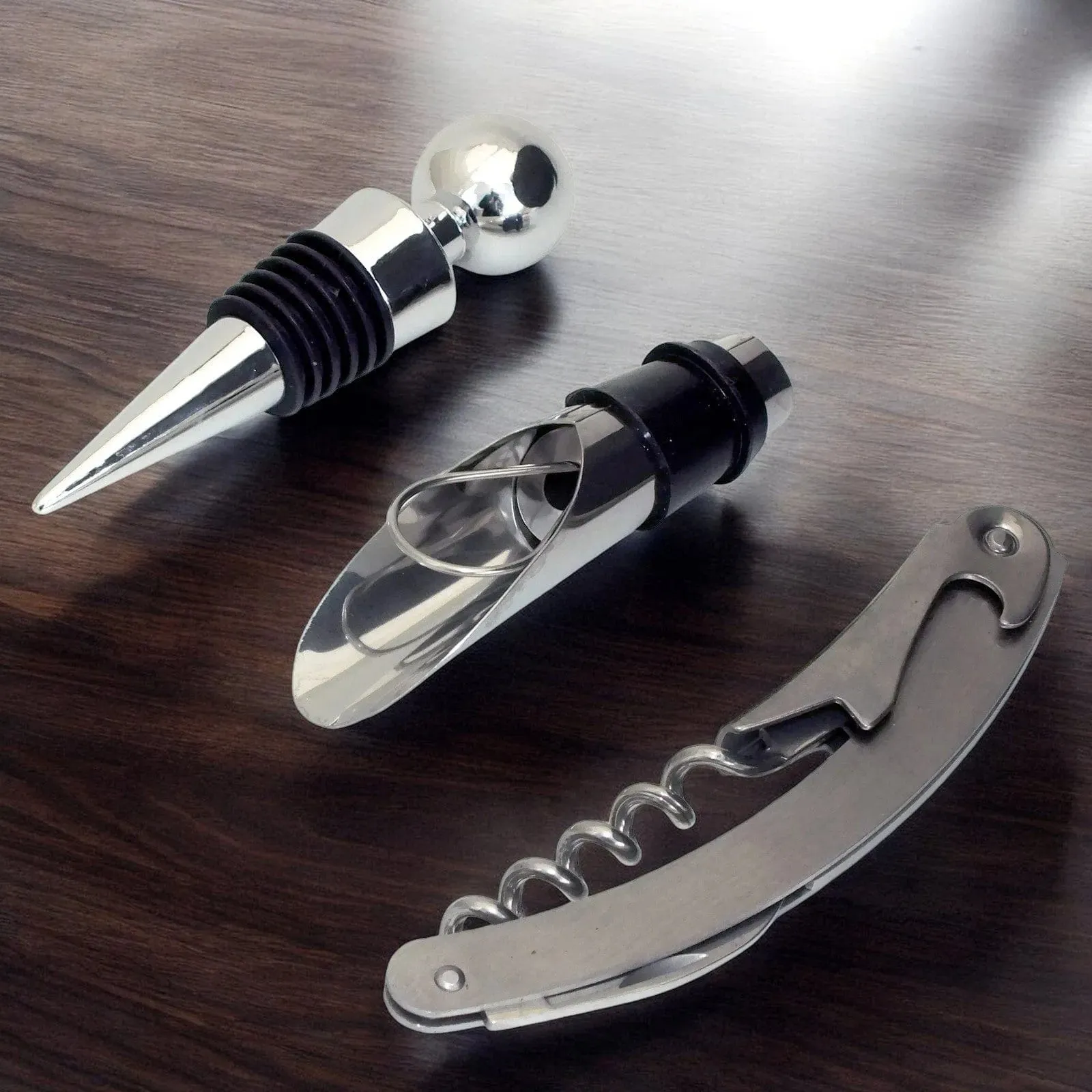 3 Piece Wine Connoisseurs Gift Set Corkscrew Bottle Stopper and Pourer