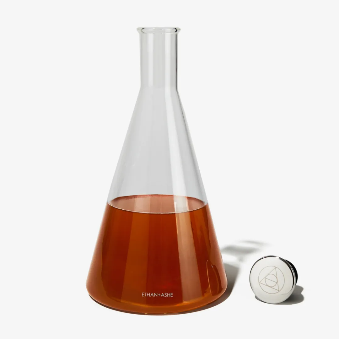 ETHAN   ASHE | Lab Decanter