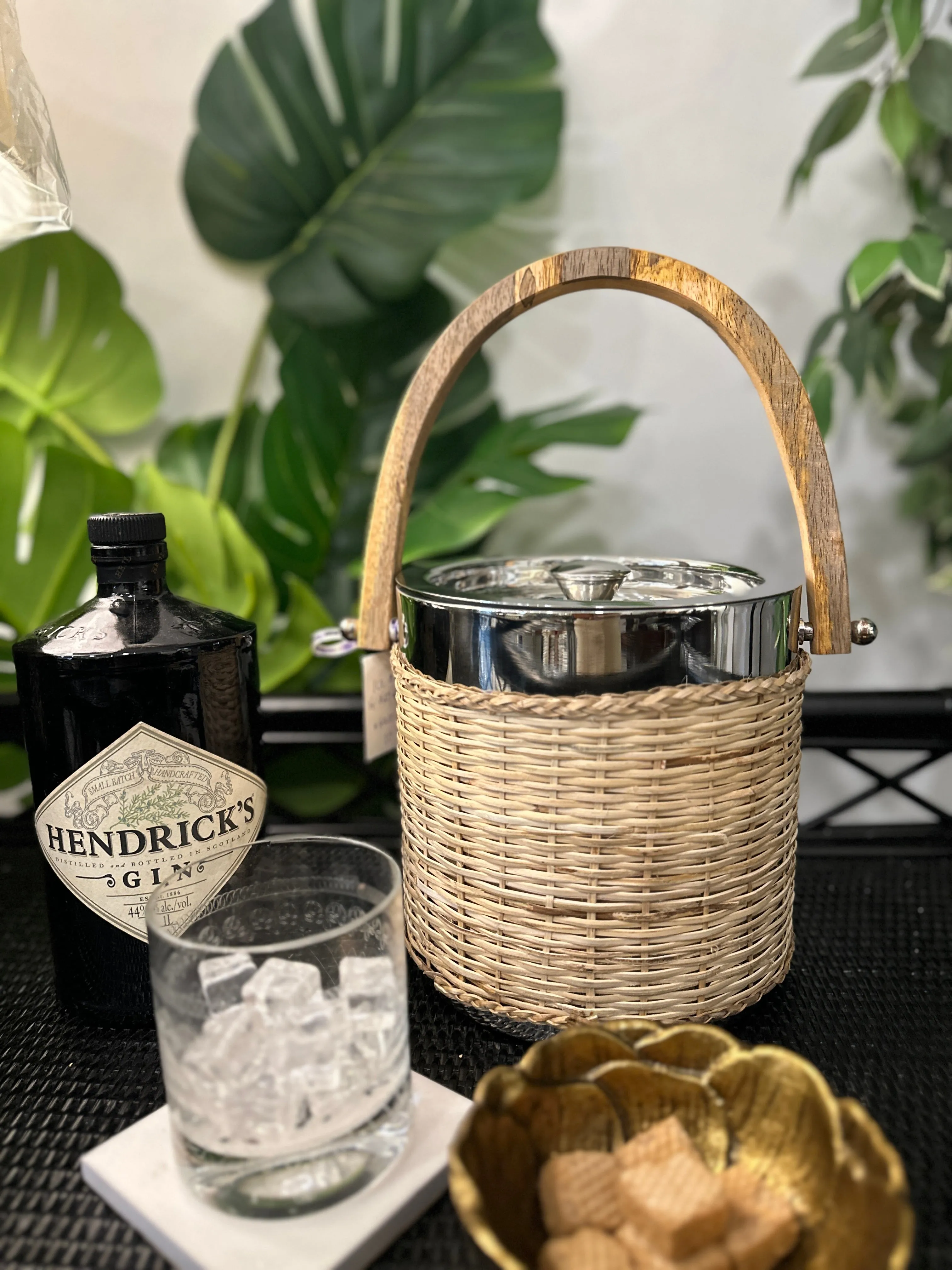 Ice Holder & Wine Bucket Set with Rattan Finishing.